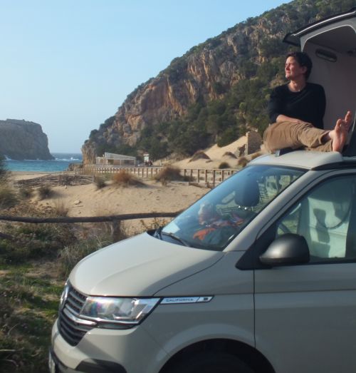 Anja Fischer | Sardinien mit dem VW T6.1 California Beach  | März 2023